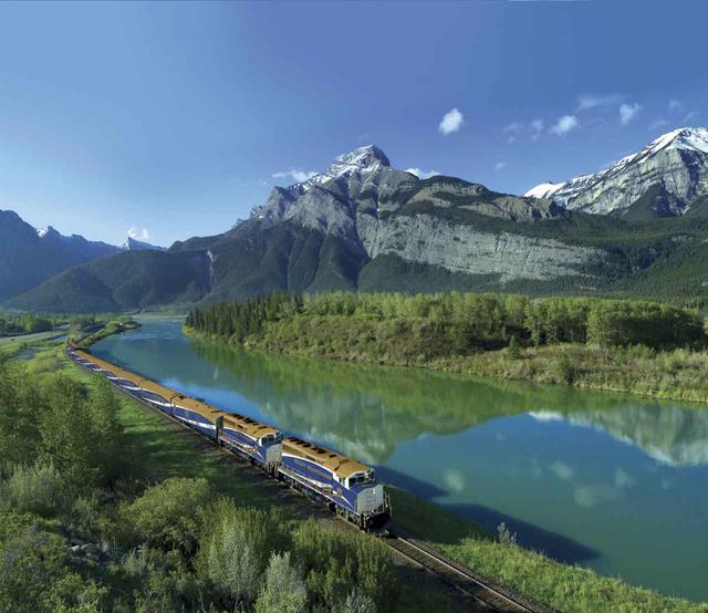 画像: 写真提供:Rocky Mountaineer/カナダ観光局