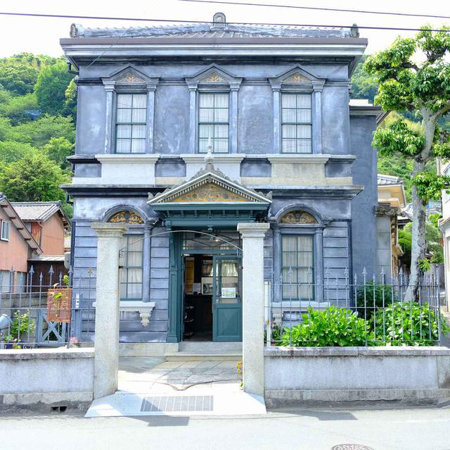 画像: 旧白石和太郎邸。紡績工場や大峰銅山の鉱山経営で財を成した白石和太郎の洋館です。