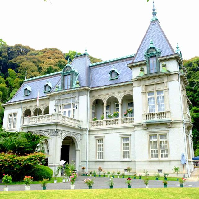画像: 地上3階地下1階の鉄筋コンクリート造り。大正時代に建てられ、時の皇太子(後の昭和天皇)の宿泊所として使われました。