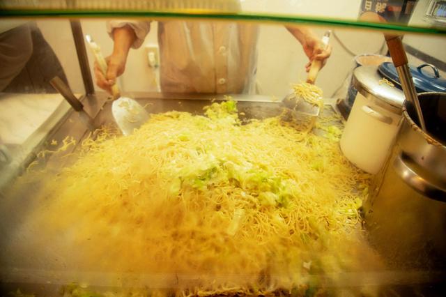 画像3: 地元民に愛される「三河屋」で焼きそばを堪能