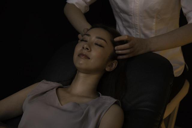 画像2: フライトの合間に、睡眠と仕事の質を高めてくれるヘッドスパ ヘッドスパ&リフレクソロジー Q's for-rest羽田空港