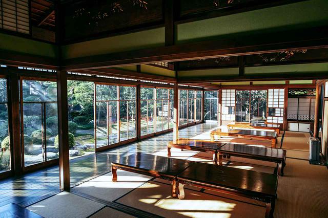 画像2: 世界も認める日本庭園を眺めながら抹茶を嗜む「山本亭」