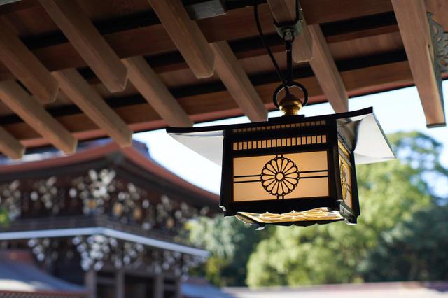 画像1: 「菊」と「桐」の紋章が使われている理由