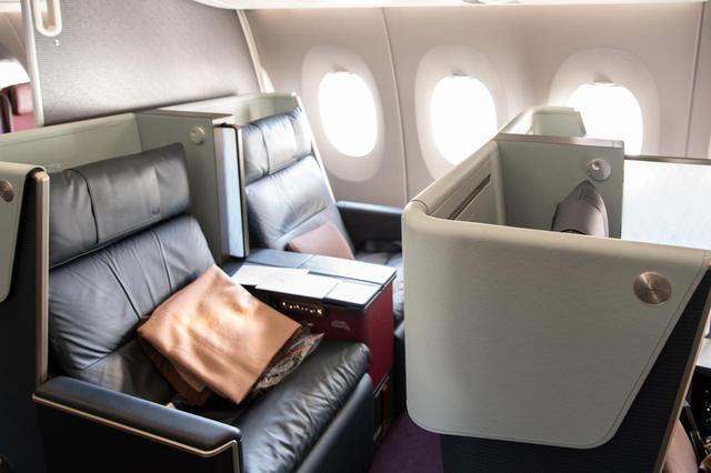 画像5: まるで空の上の書斎。ミステリー作家が語るAirbus A350ファーストクラス