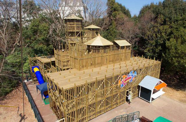 画像: 2.巨大迷路でゴールを目指す「ザ・メイズ」
