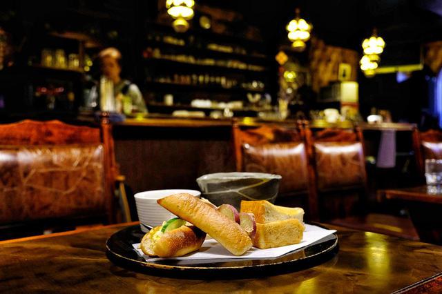 画像: コーヒー専門店としてスタートしたお店でしたが、ランチへのニーズを感じ、提供を始めたそうです。それ以来コーヒーを楽しみに来る常連さんとは別に、ランチ目当てのお客さんが増えたとのこと。