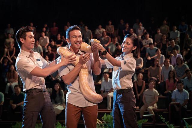 画像: 動物たちによるナイト・ショーも人気の催しもののひとつ Photo:Wildlife Reserves Singapore