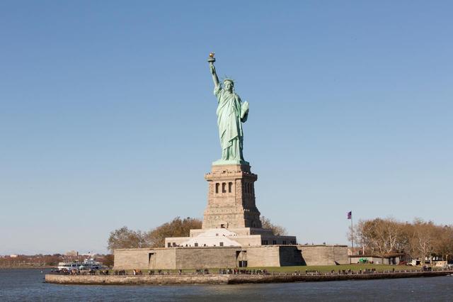 画像: 女神像の正式名称は「世界を照らす自由(Liberty Enlightening the World)」 (c) Jen Davis/NYC & Company