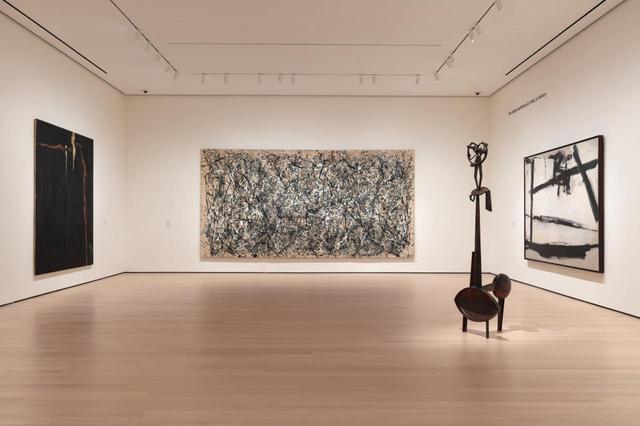 画像: 2019年10月に90周年を記念して増築・改装されました Installation view of Action Painting I (gallery 403), The Museum of Modern Art, New York. (c) 2019 The Museum of Modern Art. Photo: Heidi Bohnenkamp