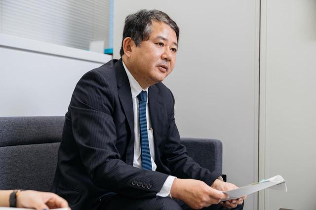 画像: 外務省領事局 旅券課 首席事務官 上薗英樹さん
