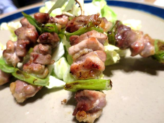 画像: 長州黒かしわ(もも)。ジューシーな肉質や旨みが堪能できる。程よい弾力も美味
