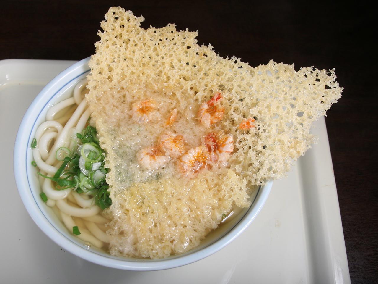 画像: 天ぷらうどん 420円(税込) 存在感ある天ぷらと、優しいうどん&ツユの風味に癒される