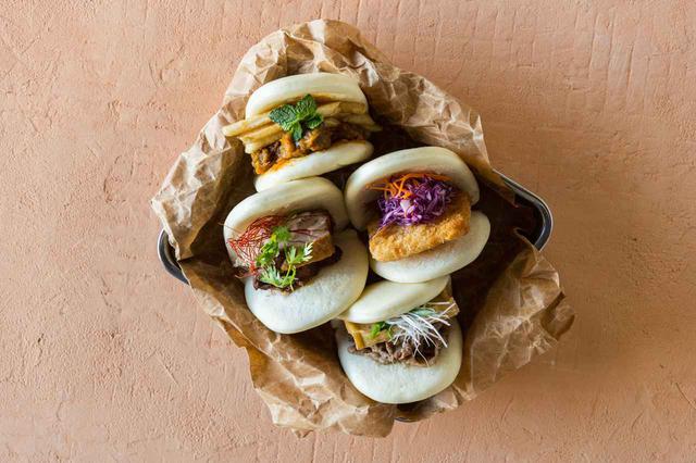 画像: ロンドンなどで話題の「BAO」をはじめとしたワンハンドメニューも、人気です。