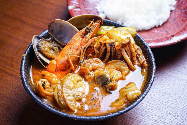 画像: 北海道の恵み!竜宮の賄い海鮮スープカレー【500g×2個/2~4人前入り】3,980円(税込)