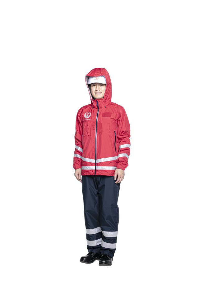 画像6: パンツスタイルも初採用。すべてが新しくなったJAL新制服の全貌を公開