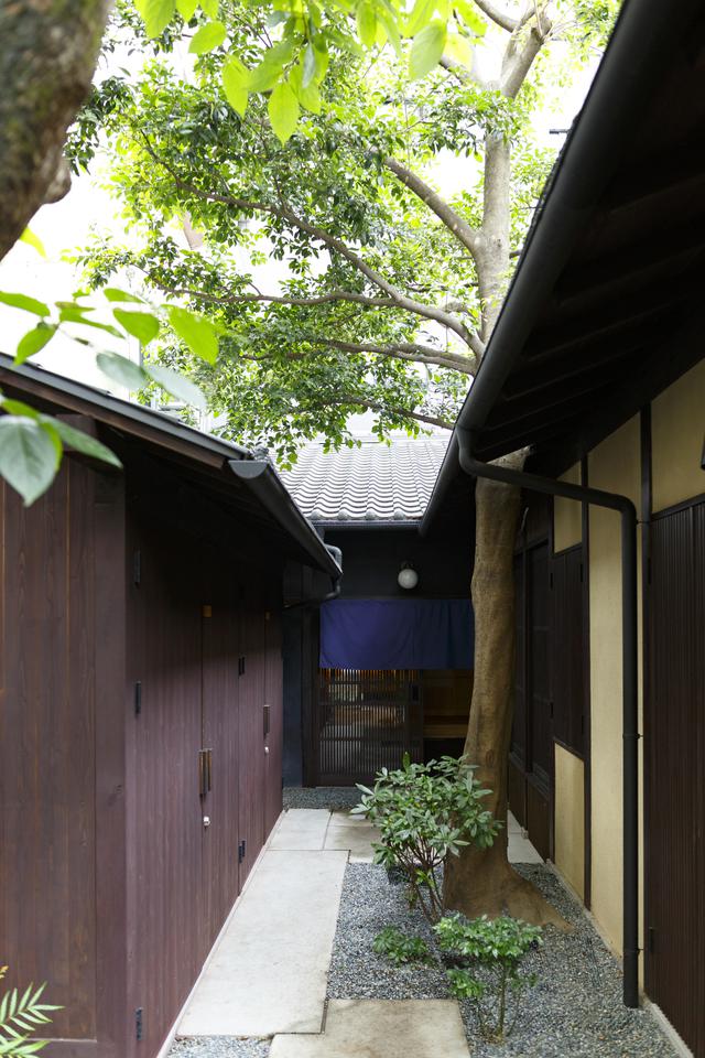 画像2: 【京都一軒町家 さと居 大宮五条 青柿(SEISHI)】路地奥でひっそり、静寂という贅沢に浸る