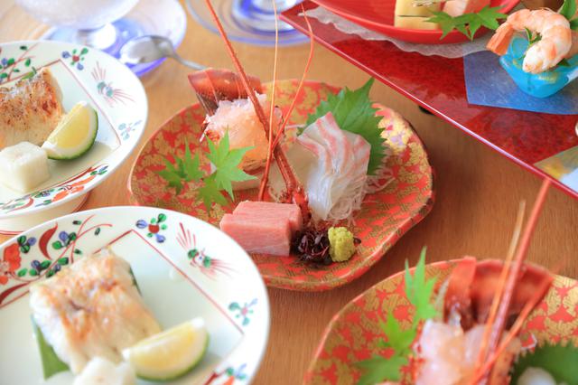 画像8: 部屋付きの露天風呂と窓辺の絶景を満喫。リトリートできる「おこもり旅」