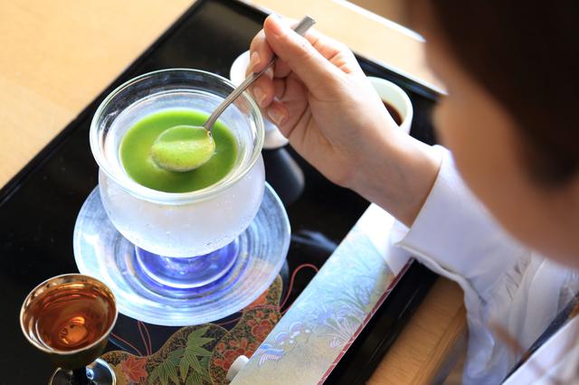 画像9: 部屋付きの露天風呂と窓辺の絶景を満喫。リトリートできる「おこもり旅」