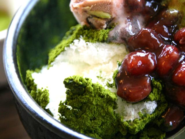画像: ふわふわのかき氷の新食感が楽しい。パウダー状の新茶やミルクテイストも美味