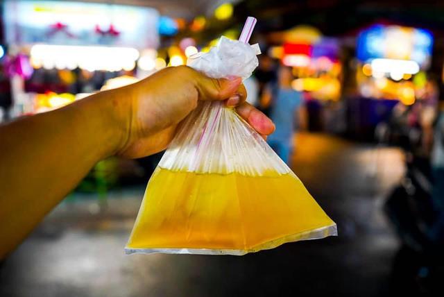 画像2: 台北:新旧スイーツを食べ比べ。「懷念愛玉冰」の愛玉と「脆皮鮮奶甜甜圈」のドーナツ