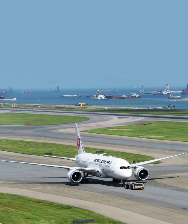 画像: 飛行機雑学File 7 地上の飛行機、実はジェットエンジンで動いています