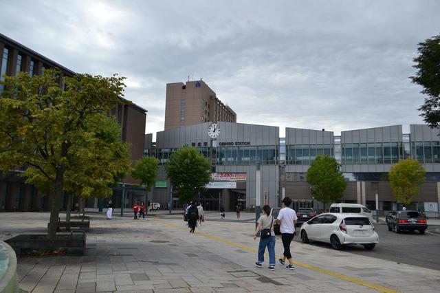 画像1: JR帯広駅周辺には旅行客の姿が戻り、人気店には行列も