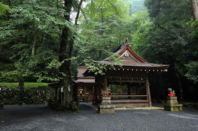 画像: 奥宮。本宮と同じく高龗神、そして闇龗神、玉依姫命を祀っています
