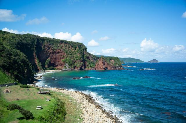 画像1: 旅先は、アットホームでエネルギッシュな島です
