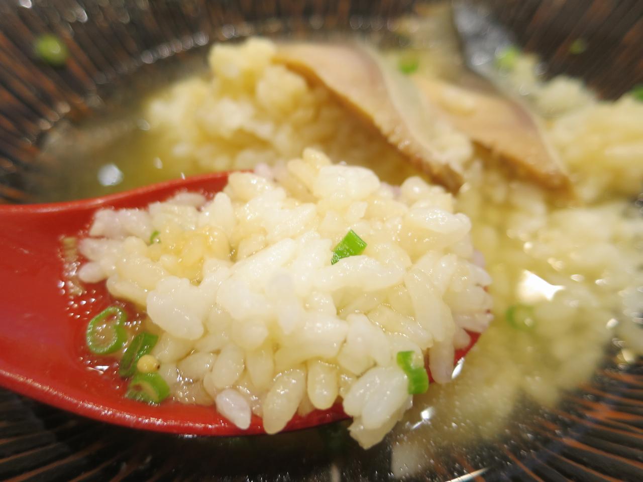 画像: 生のような“漬け”の旨味を堪能後、出汁茶漬けで、二度楽しめるのも魅力