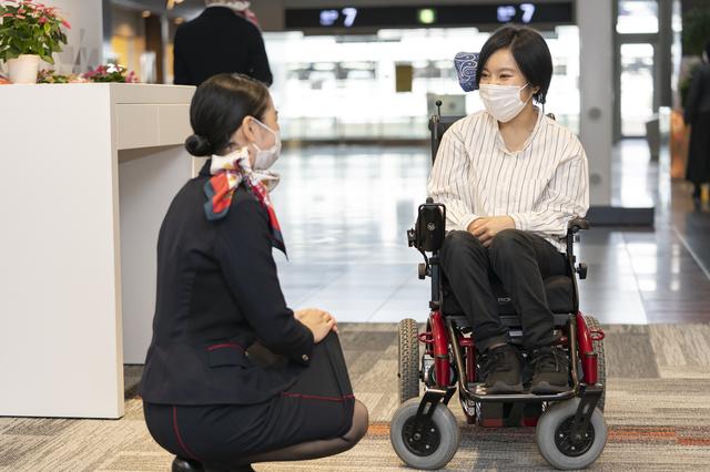 画像1: 歩行が不自由なお客さまのために