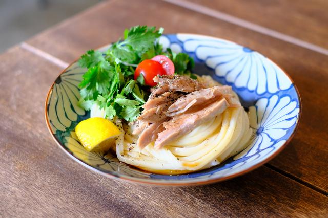 画像: 諸磯でリフレッシュした後は三崎港へ戻り、うどんランチです。
