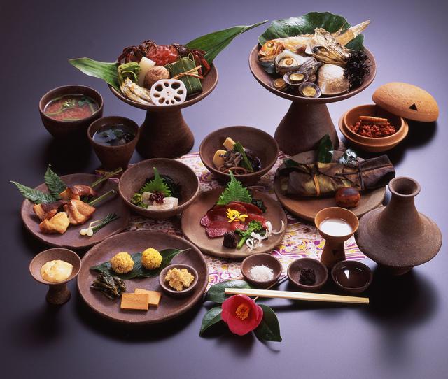 画像2: 【縄文~弥生】古代の王族気分で「ひえ」や「あわ」、「そ」などの古代食を味わえる「松園」