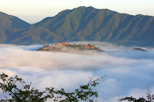 画像3: 【兵庫】雲海が魅せる神秘の絶景!日本のマチュピチュと称される『竹田城跡』