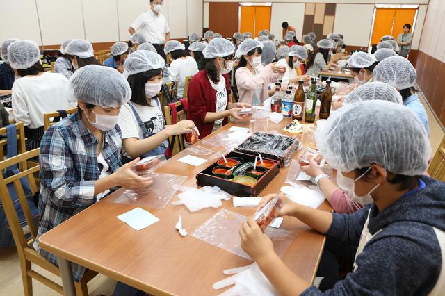画像3: 【福岡】好みの唐辛子やお酒を選んで自分仕立ての「明太子」を作る