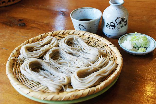 画像3: 【長野】日本屈指のそば処・戸隠で「そば打ち」の神髄を学ぶ