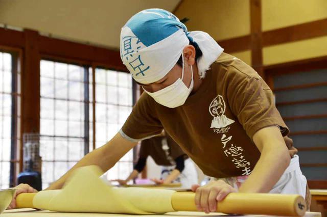 画像4: 【長野】日本屈指のそば処・戸隠で「そば打ち」の神髄を学ぶ
