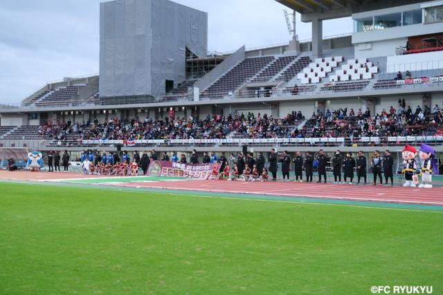 画像5: 沖縄市で地元感を楽しむサッカー観戦、イルミネーション鑑賞の旅