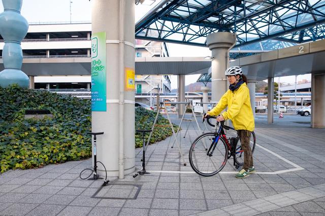 画像4: 松山空港で愛車と対面。サイクリング旅の準備はラクラク