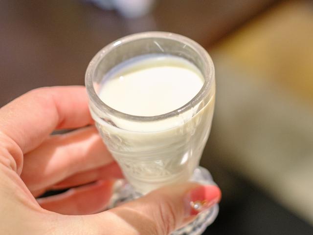 画像: もち大豆を使用した風味豊かな豆乳。