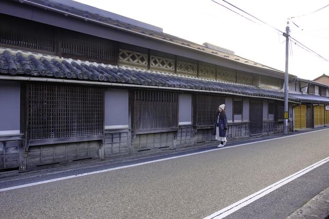 画像: 出雲街道沿いにある国重要文化財旧苅田家住宅。この地域の最大規模の町家です。