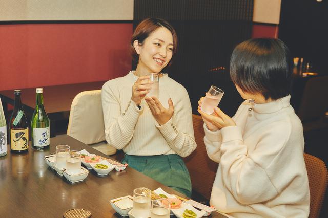 画像1: 高知市街の居酒屋で高知の食材をツマミに高知の日本酒を飲み比べ