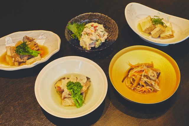 画像3: 高知市街の居酒屋で高知の食材をツマミに高知の日本酒を飲み比べ