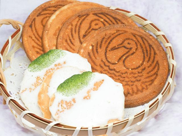 画像3: 昭和元年から続く老舗「なまくらや 煎餅匠」でお土産探し
