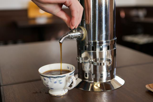 画像4: 「城西浪漫館」喫茶室でコーヒーを飲み、津山ゆかりの先人に思いを馳せる