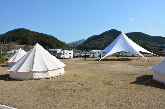 画像: グランピングテント展示・体験エリア