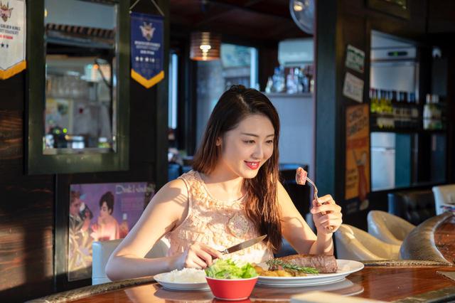 画像4: 沖縄名物・1ポンドステーキを「STEAK HOUSE NAKAMA」で堪能