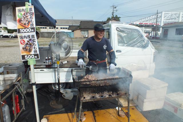 画像4: 【休日】日本一の規模を誇る「定期朝市」トロントロン軽トラ市も|トロントロンドーム(川南町)