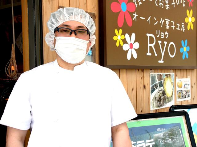 画像: オーナーの長嶋涼太さん。実家は創業明治7年創業の「笠屋菓子店」(石巻市)