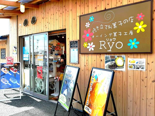 画像: 南三陸さんさん商店街の一画。他にもさまざまな飲食店などがあり、楽しい
