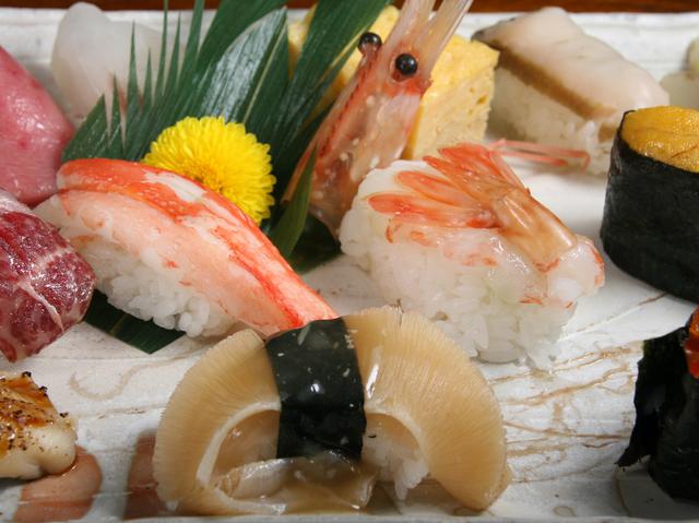 画像: フカヒレや白牡丹海老、カニ、ウニ、あわびなど贅沢三昧で3,800円は超お得